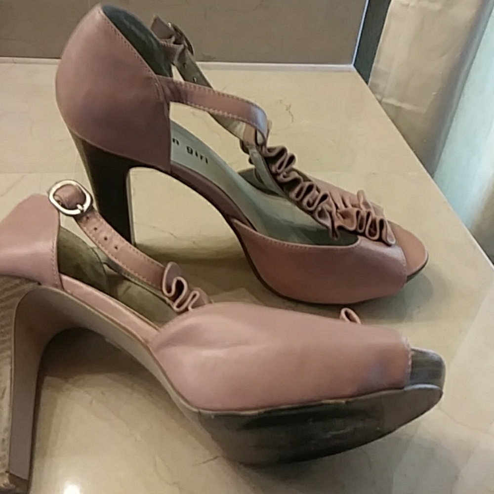 8.5 Madden girl peep-toe heels, also in pink!